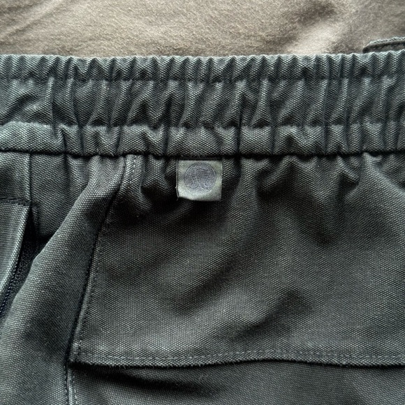 Men’s Black Lululemon Pants - Picture 5 of 6